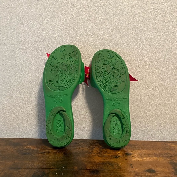 Okab Green Original Pink Bow Sandals - Picture 6 of 8